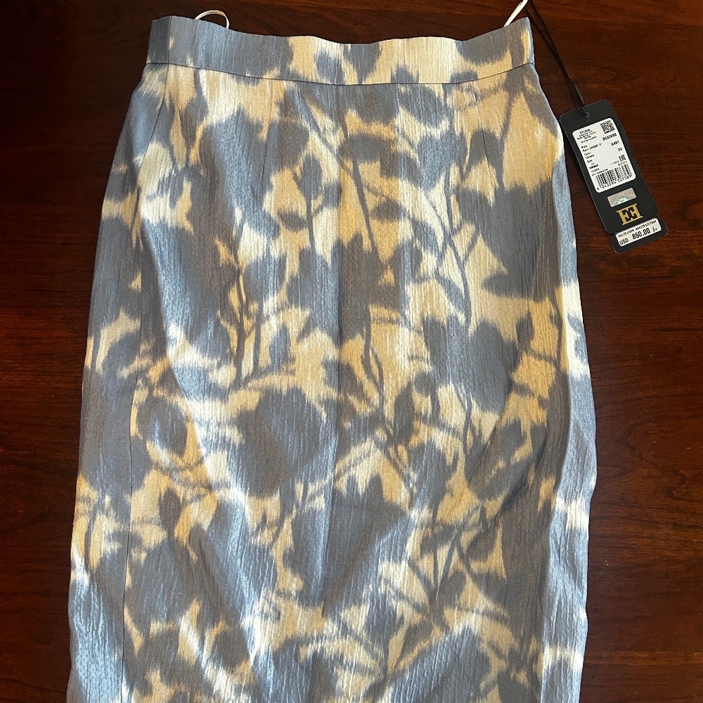 Escada Pencil Skirt NWT in Size 34 (Which is an XS)